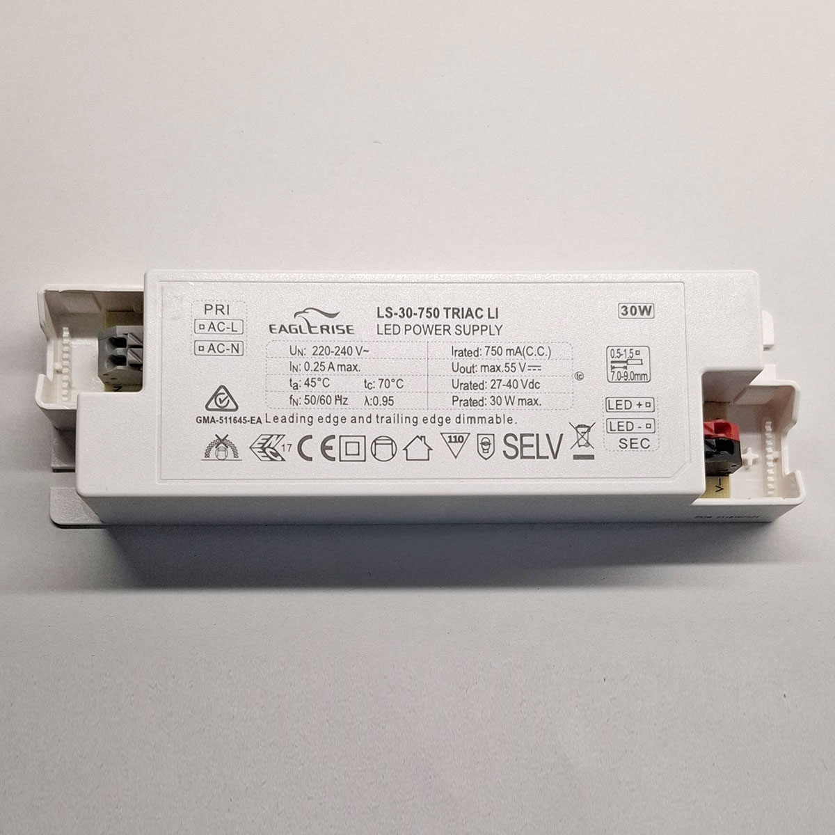 Steinhauerไดรเวอร์หรี่แสงได้