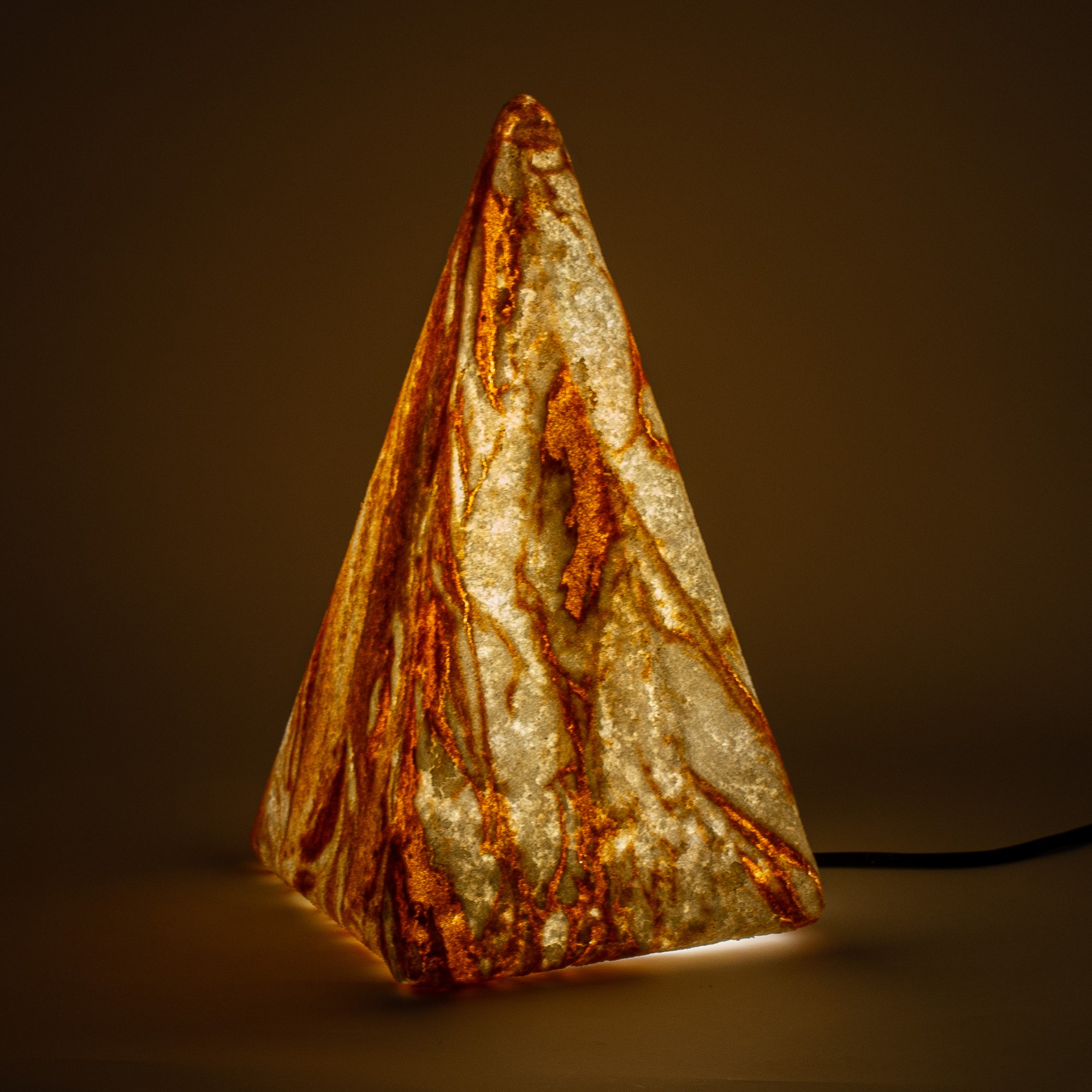 EPSTEIN Design Leuchtenโคมไฟตั้งพื้น Pyramide Sahara 73 ซม.
