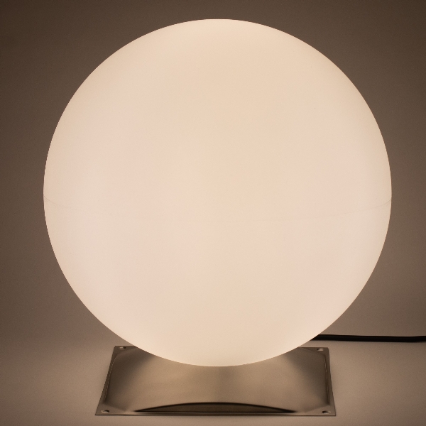 โคมไฟทรงกลม Snowball เส้นผ่านศูนย์กลาง 60 ซม. พร้อมฐานสแตนเลส der Firma EPSTEIN Design Leuchten