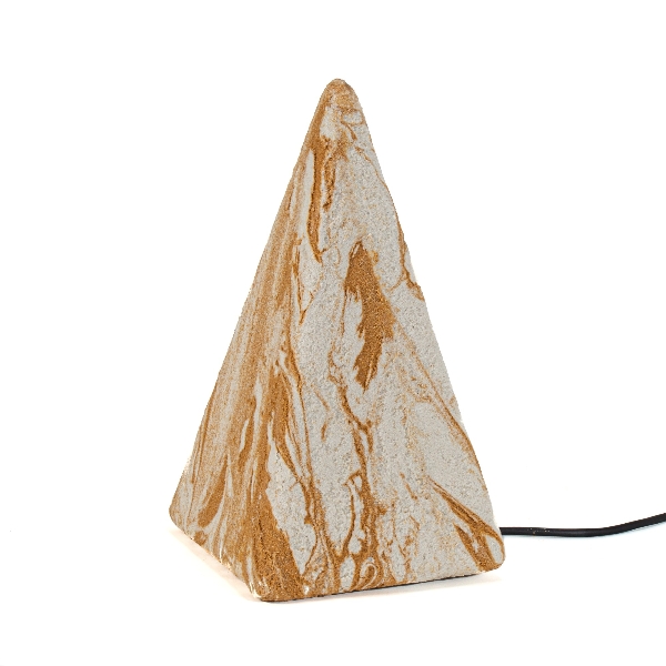 Standleuchte Pyramide Sahara 73 cm der Firma EPSTEIN Design Leuchten