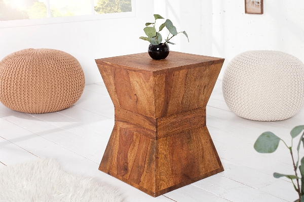 โต๊ะข้าง Pyramid der Firma Casa Élite